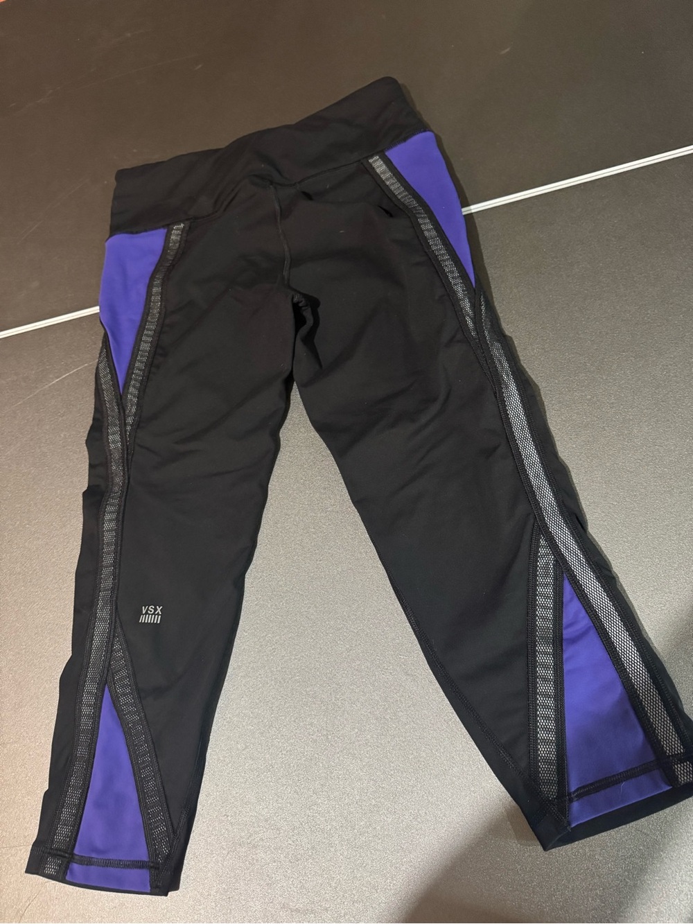 VSX Sport Capri Size M